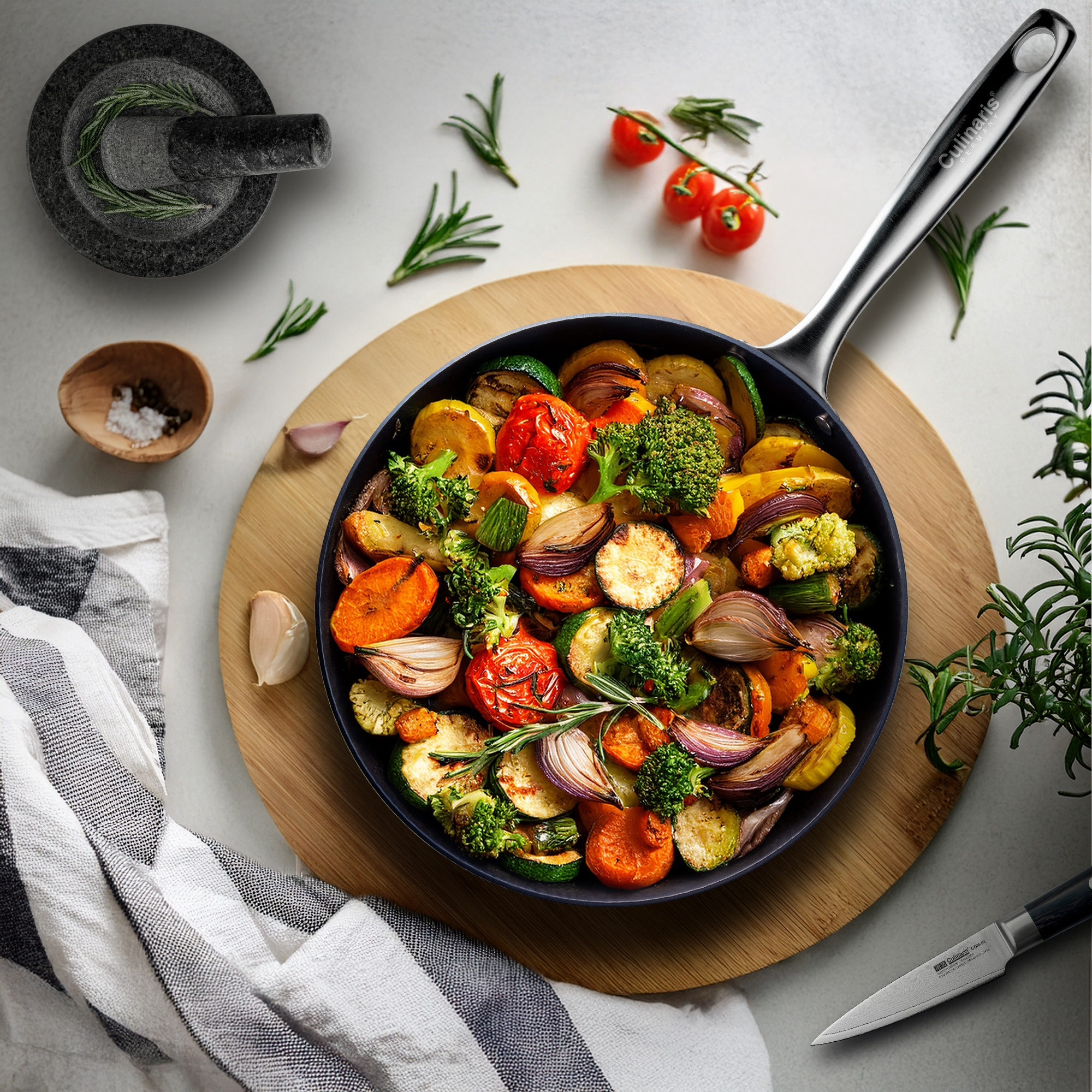 Iron frying pan - Martella - 28 cm - seasoned | Culinaris